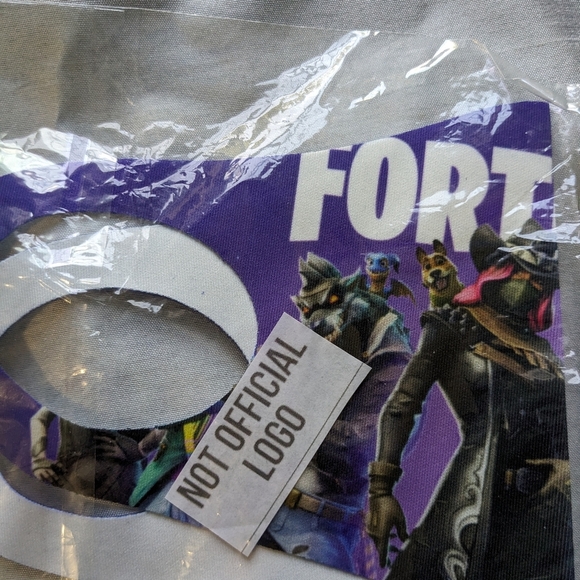 Fortnite Face-Mask. Purple -multicolor - Picture 4 of 6